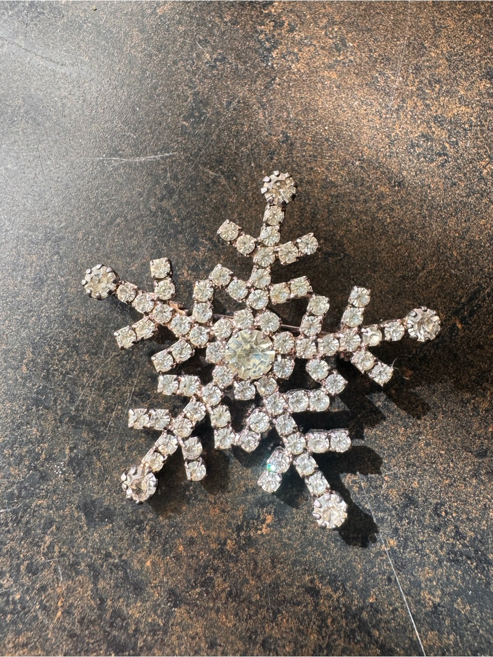 Vintage Sparkling Snowflake Ice Crystal Rhinestone Brooch Lapel Pin